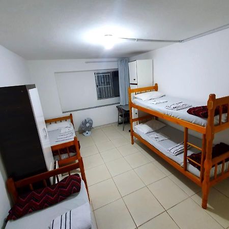 Hostel Airport Rooms Diadema Bagian luar foto