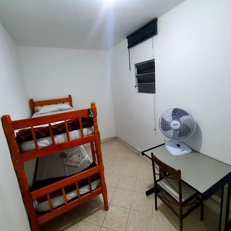 Hostel Airport Rooms Diadema Bagian luar foto
