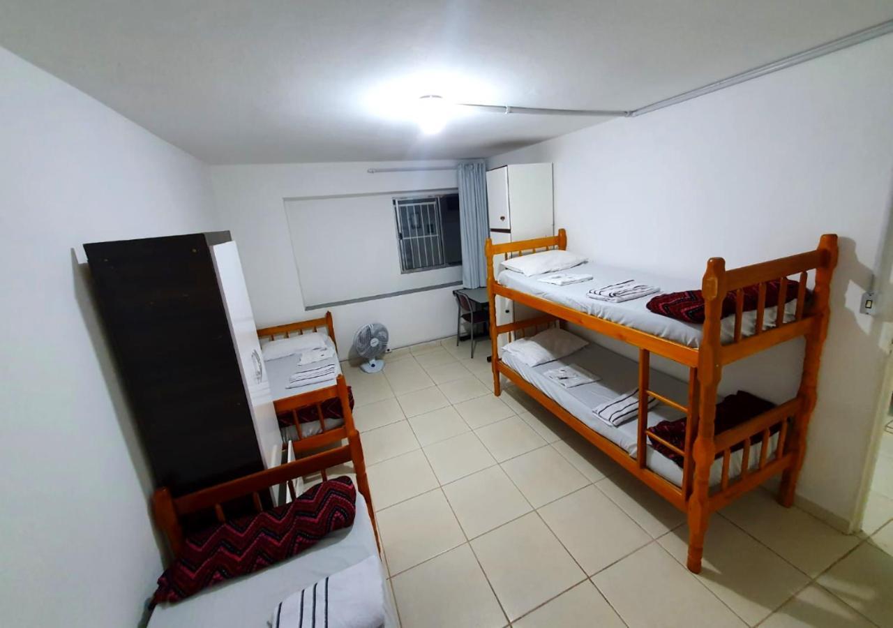 Hostel Airport Rooms Diadema Bagian luar foto