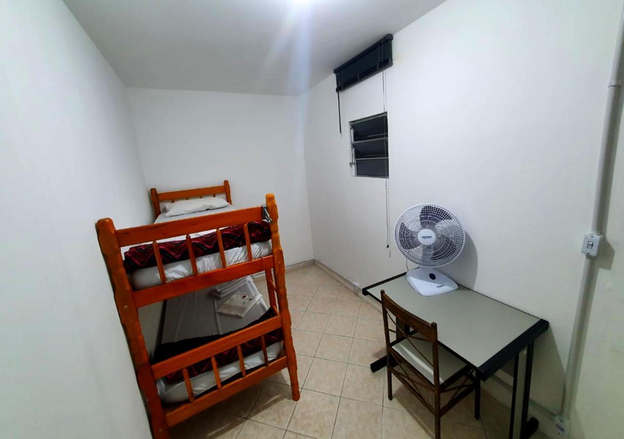 Hostel Airport Rooms Diadema Bagian luar foto